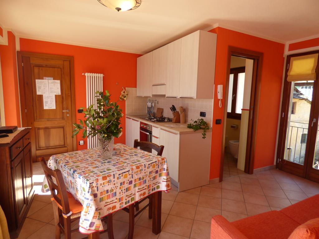 Casale Fe-Wo - Appartamenti Con Vista Lago Cannero Riviera Pokoj fotografie