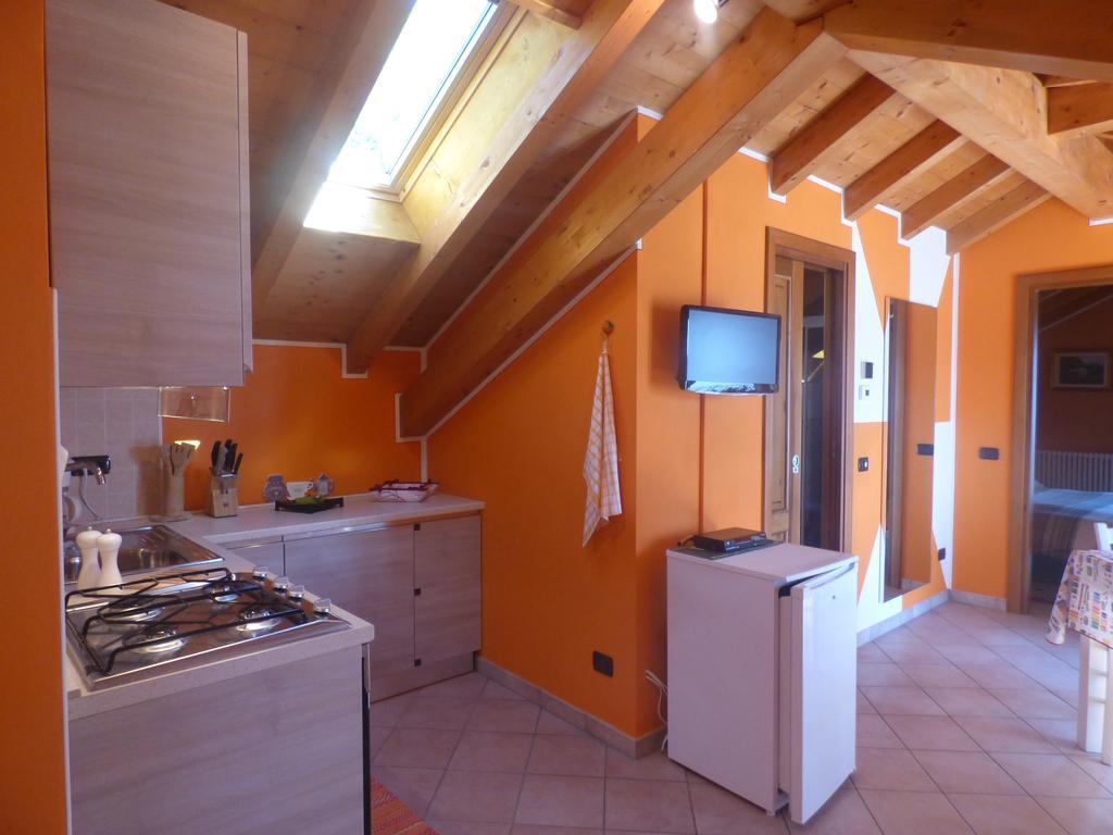 Casale Fe-Wo - Appartamenti Con Vista Lago Cannero Riviera Exteriér fotografie