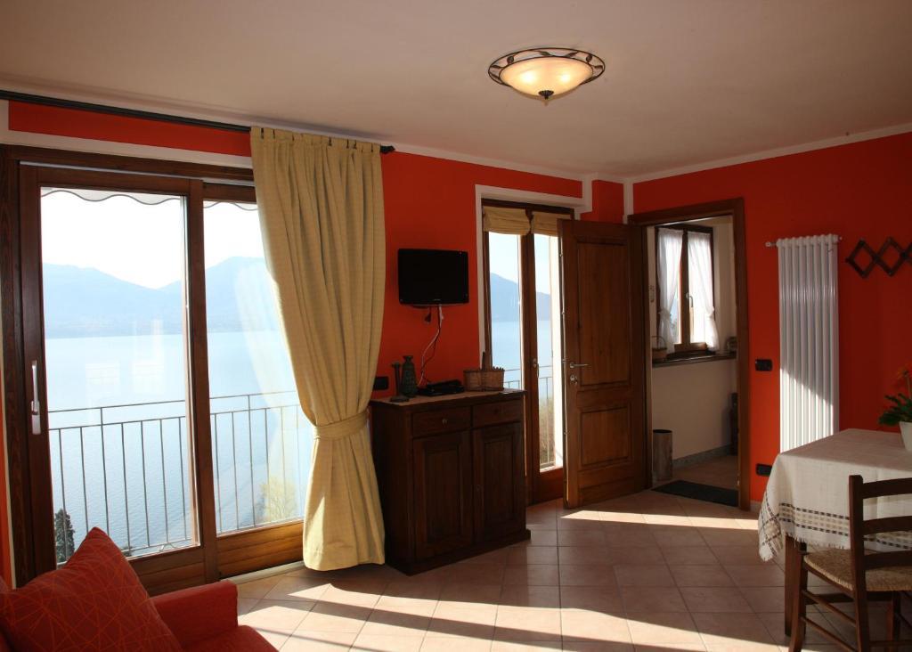 Casale Fe-Wo - Appartamenti Con Vista Lago Cannero Riviera Pokoj fotografie